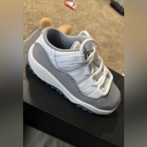 Jordan retro 11s